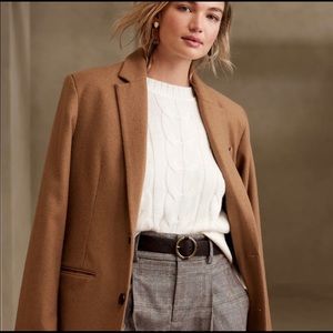 Banana Republic Cream Cable knit sweater